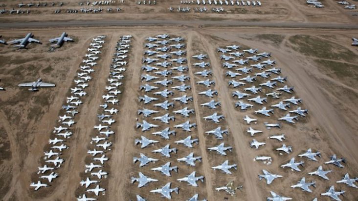 νεκροταφειο αποθηκη αεροπλανων αποσυρση