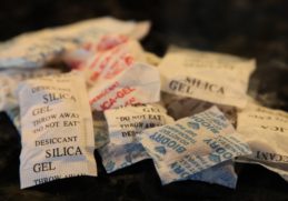 σακουλάκια silica gel χρήσεις υγράσια